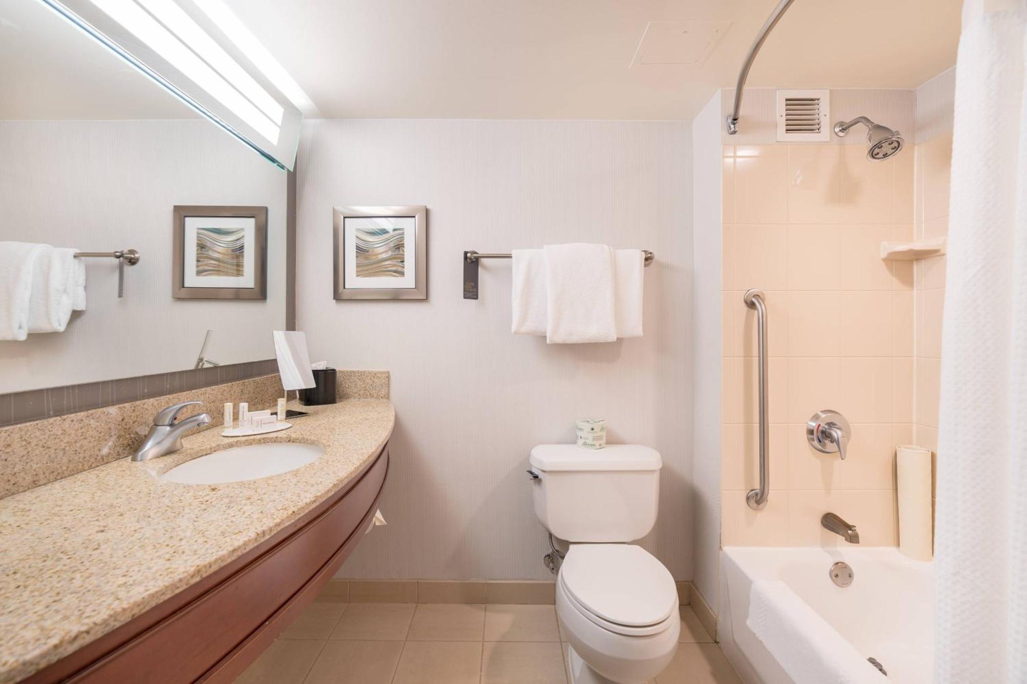 Courtyard By Marriott Silver Spring Downtown Zewnętrze zdjęcie