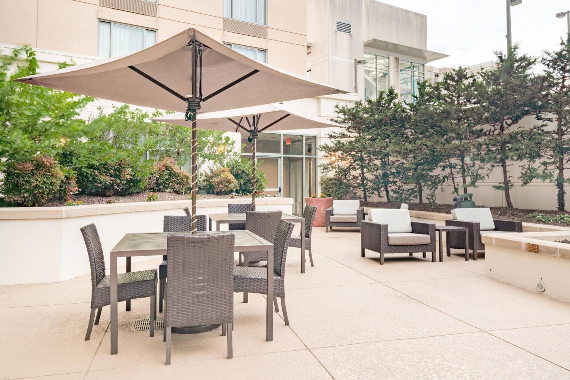 Courtyard By Marriott Silver Spring Downtown Zewnętrze zdjęcie
